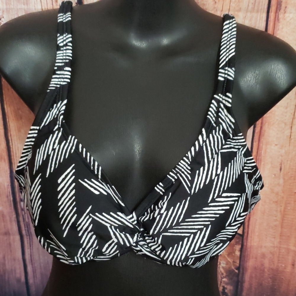 NWT coastal blue black white bikini top lg